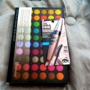 Bundle of eye shadow palette + a mascara new